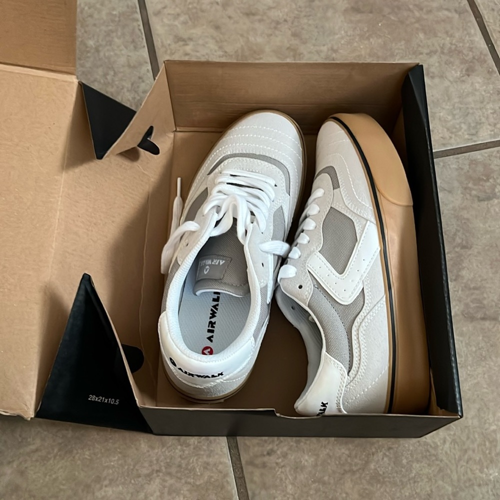Airwalk shoes
